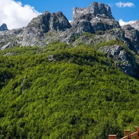 Alpin Zeneli Chalet Cerem